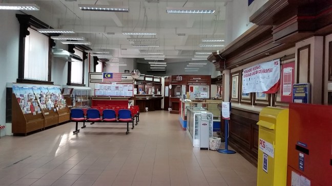 20161121-jalan-laksamana-post-office
